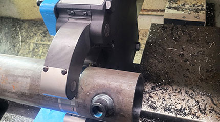 Hydraulic Center rest11